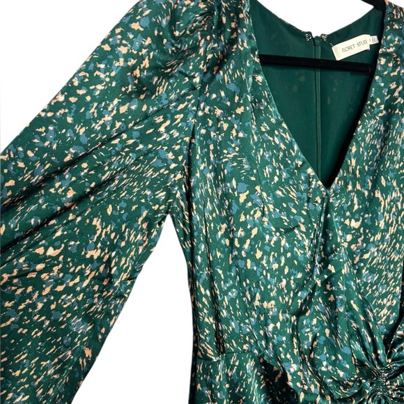 FLORET STUDIOS Elegant Long Sleeve Satin Faux Wrap Midi Dress Size Medium Green - Picture 7 of 16
